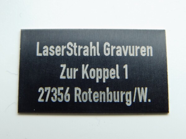 Aluminiumschild bis 6cm², lasergraviert 3-zeilig