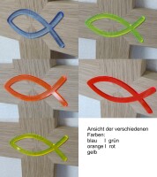 Holzkreuz aus Eiche mit eingelassenem Fischsymbol aus Acryl